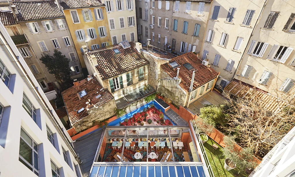 Vue aérienne du Mama Shelter à Marseille