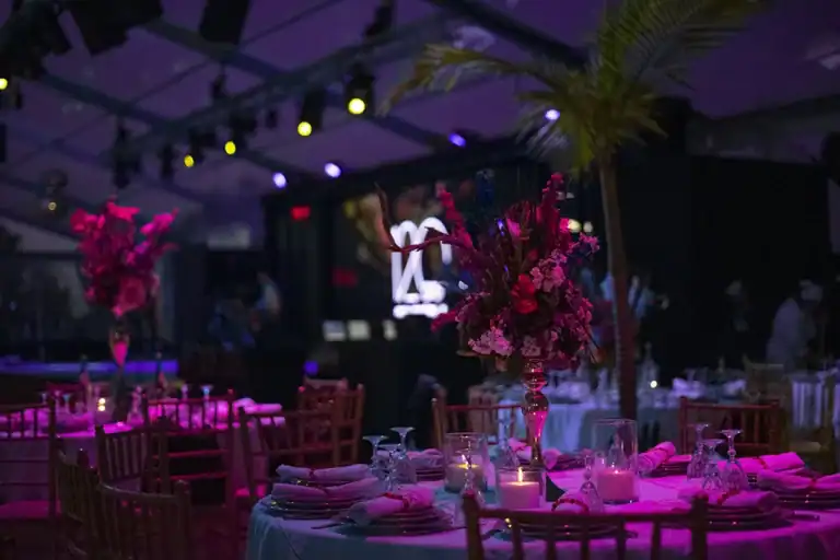 Tables d'invités vide