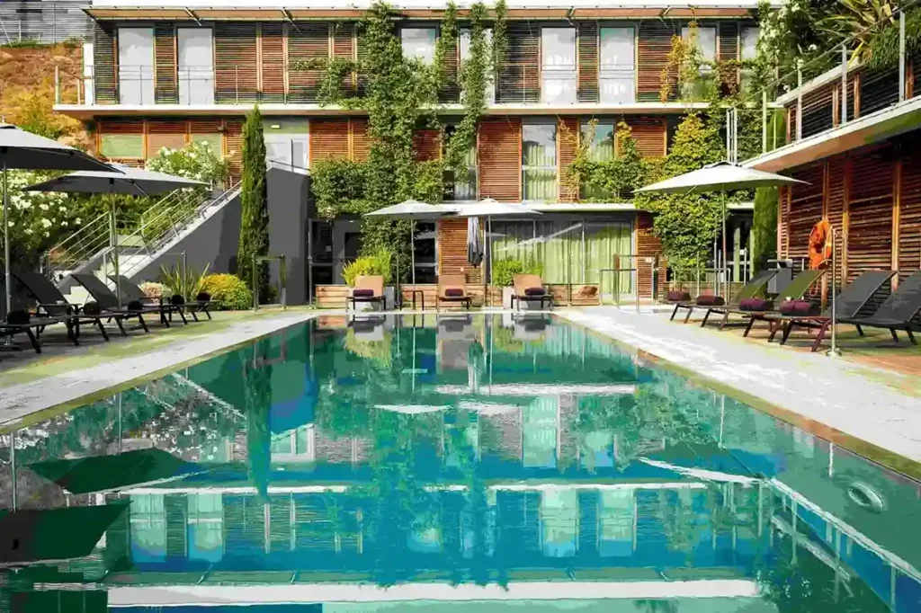 Piscine de l'hôtel Courtyard by Marriott à Montpellier