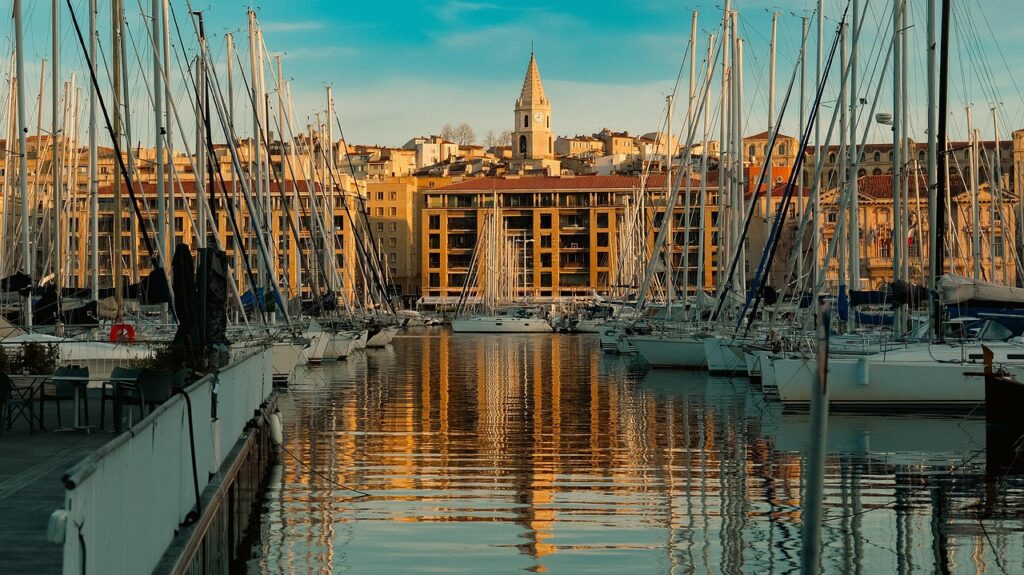 Corporate seminars in Marseille: why choose Marseille in the autumn?